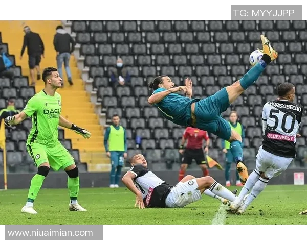 倒钩射门大师再现足球赛场，FF世界中那些震撼球迷的绝妙进球瞬间