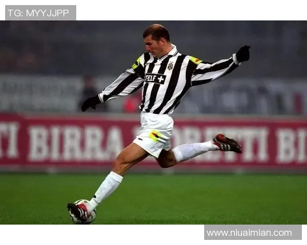 黑歌足球传奇:从街头少年到世界足坛巨星的奋斗与荣耀